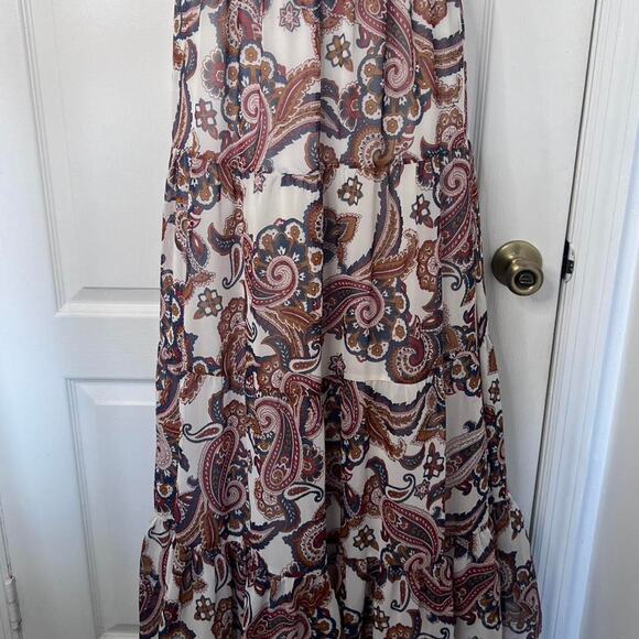 Forever 21 Dresses & Skirts - Paisley maxi skirt with elastic